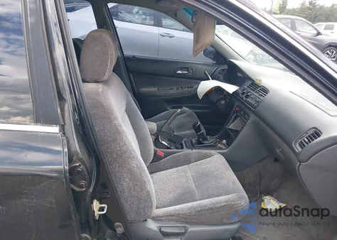 1996 Honda Accord Ex/Ex-R z USA, uszkodzony, nr VIN 1HGCD555XTA174466